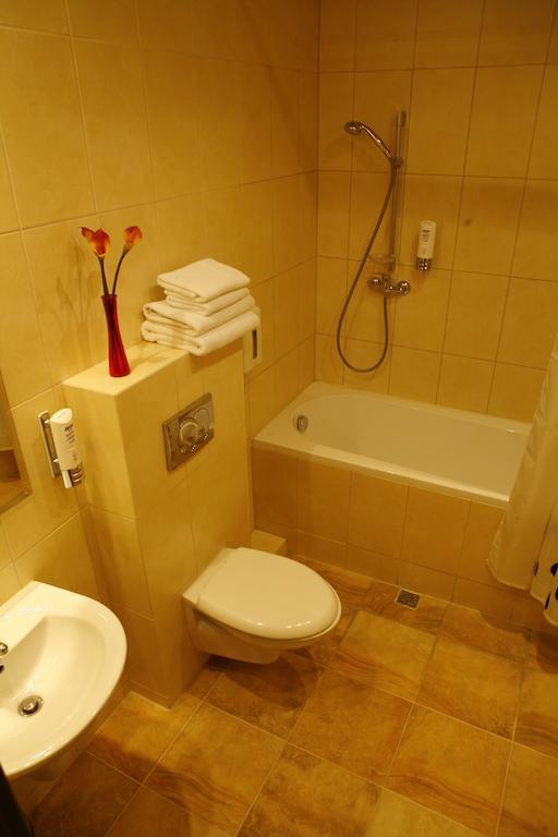 Hotel Zorza Namyslow Phòng bức ảnh