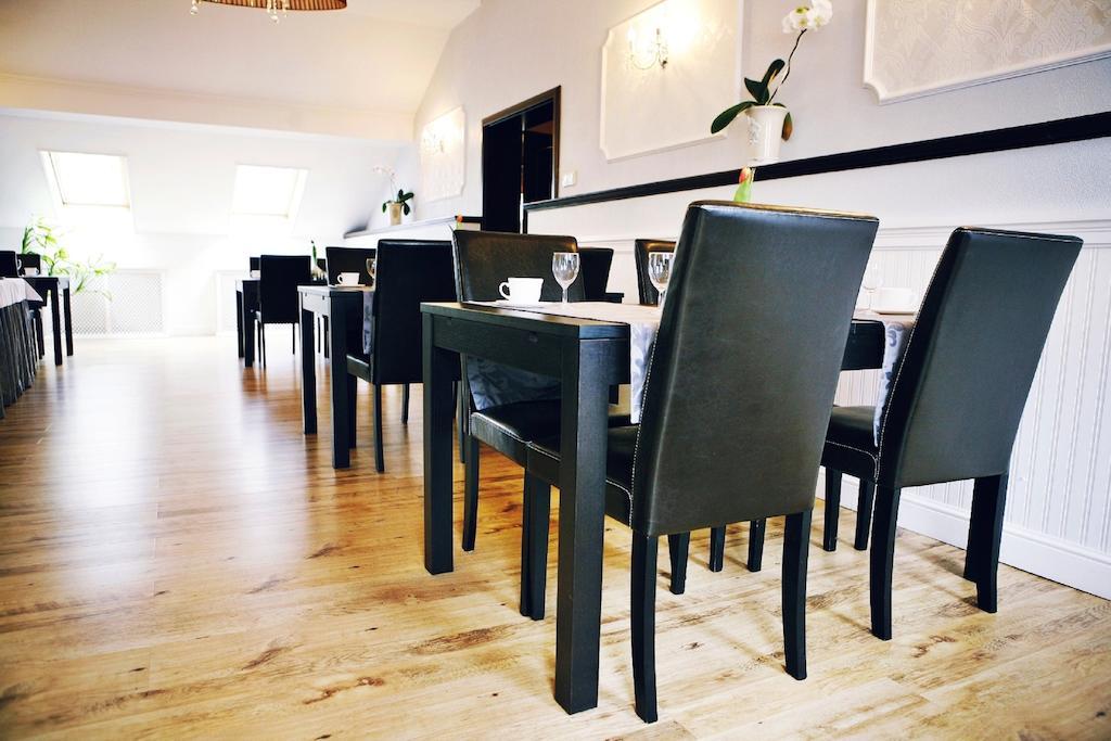 Hotel Zorza Namyslow Ngoại thất bức ảnh