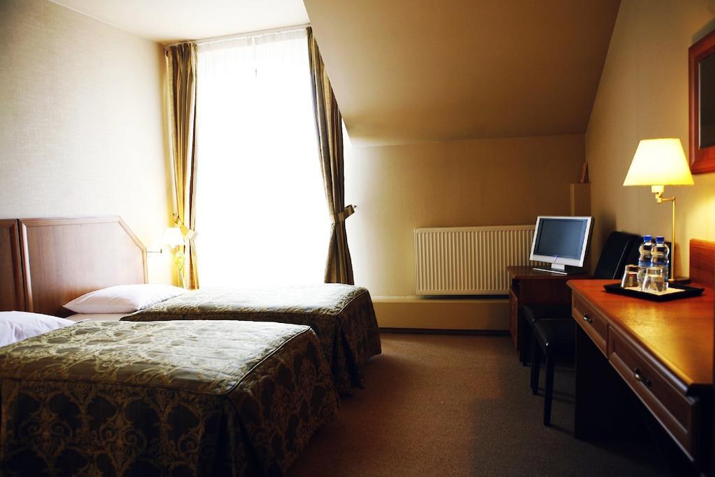 Hotel Zorza Namyslow Ngoại thất bức ảnh